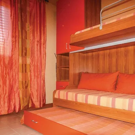 Сasa de vacaciones Two-bedroom Holiday In Monasterace Marina Rc *